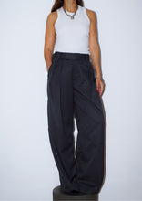 Cargar imagen en el visor de la galería, The &quot;Office&quot; Pants
