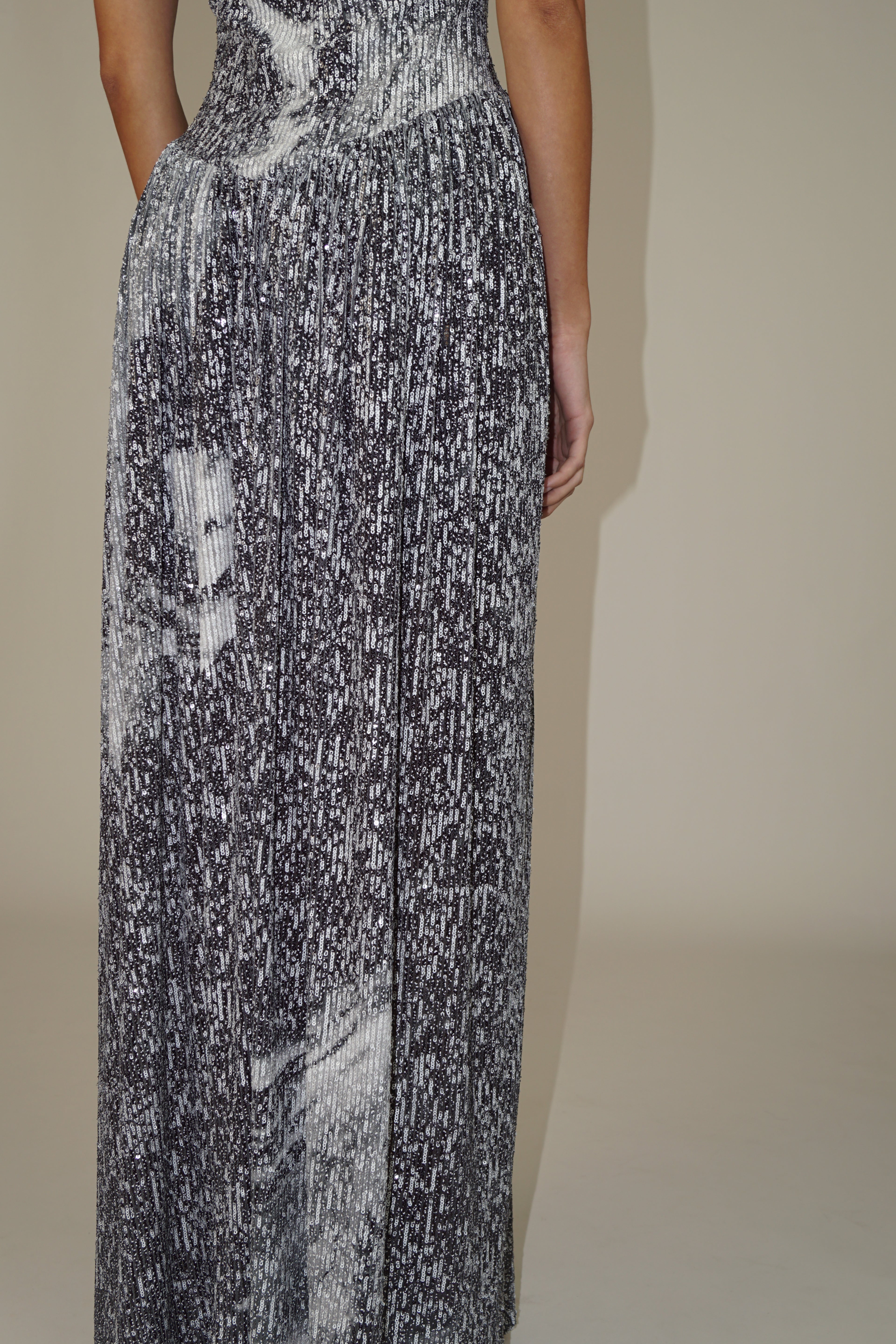 Everybody´s Town B&W Sequins Gown