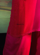 Cargar imagen en el visor de la galería, “The Beach Midi Dress” Fuchsia
