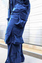 Cargar imagen en el visor de la galería, The Reflective Dark Blue Pants
