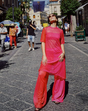 Cargar imagen en el visor de la galería, “The Beach Midi Dress” Fuchsia
